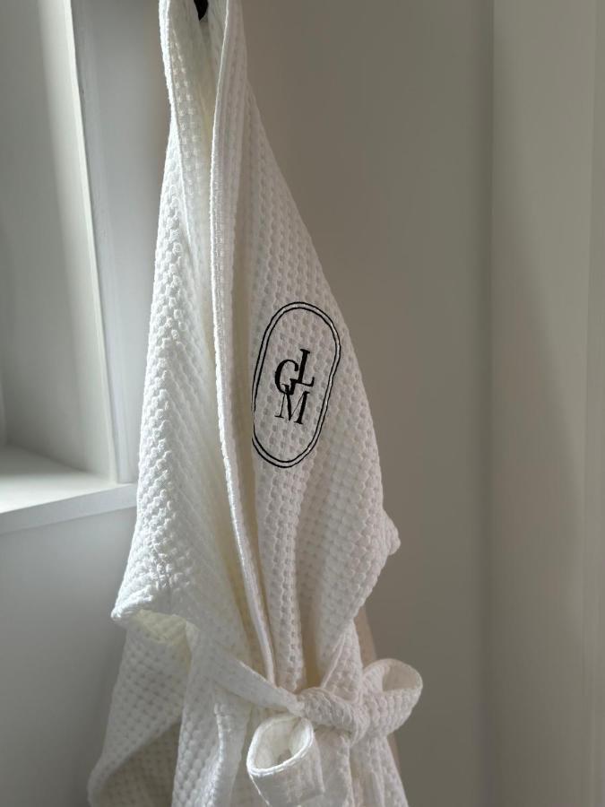 La Grande Maison Lgm Lesches 外观 照片
