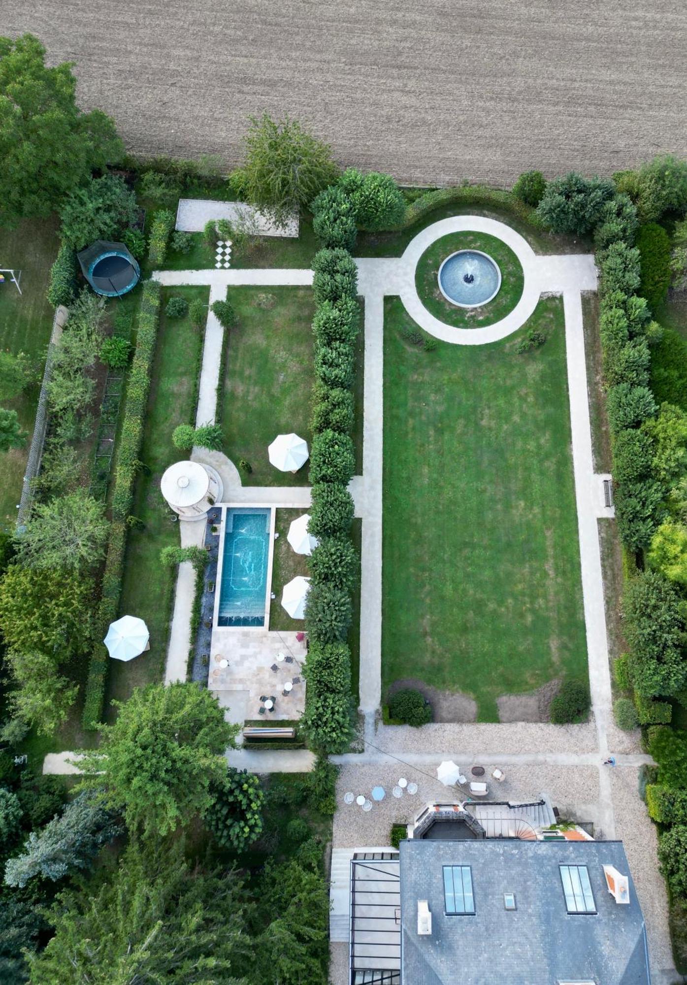 La Grande Maison Lgm Lesches 外观 照片