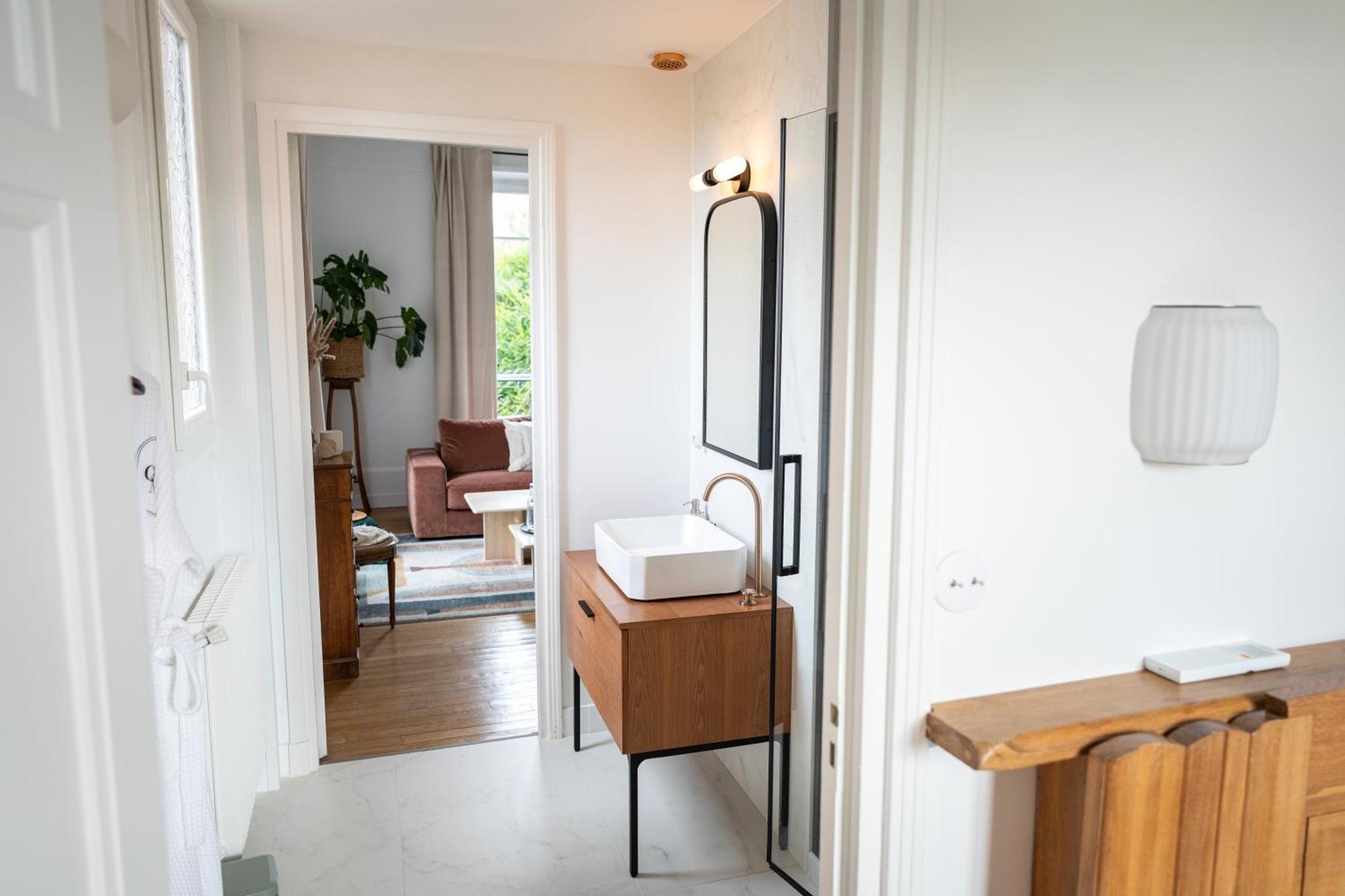 La Grande Maison Lgm Lesches 外观 照片
