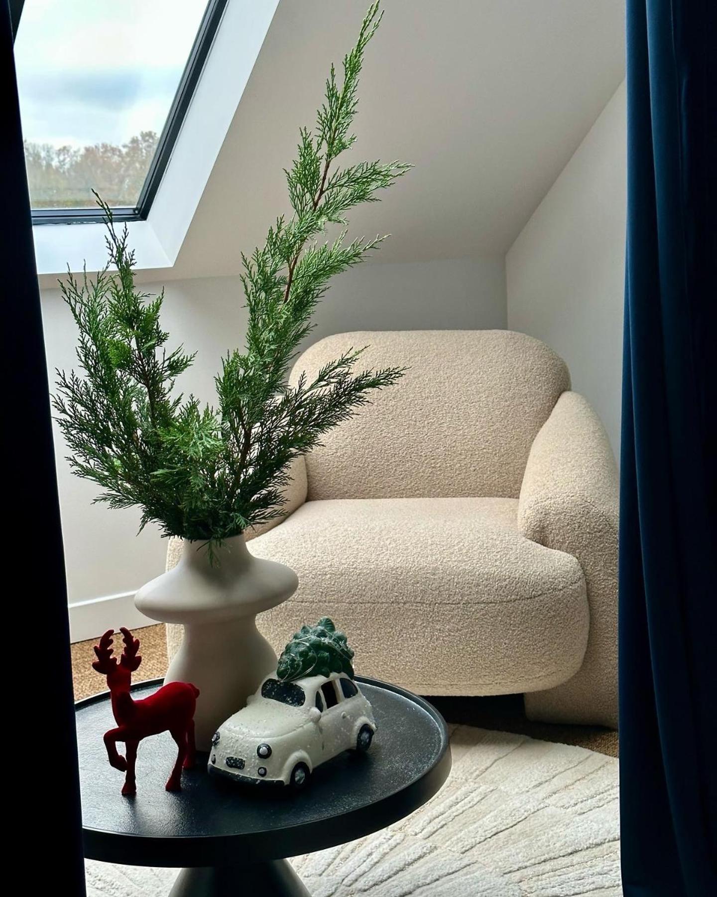 La Grande Maison Lgm Lesches 外观 照片